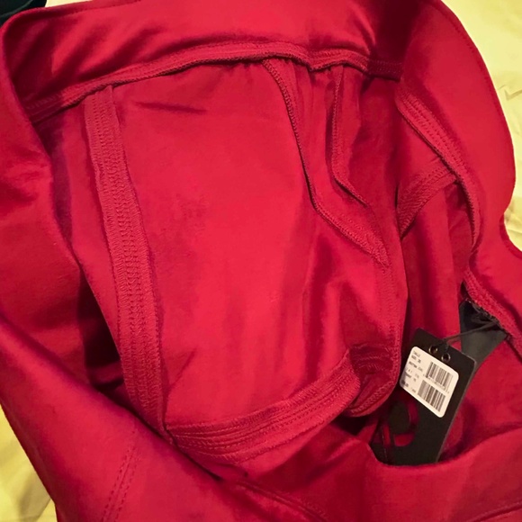 NEW PHOTOS! LEGGINGS, FAUX SUEDE, HIKING RED, SIZE 26, HIDDEN ZIPS AT BOTTOM OF - Picture 15 of 16